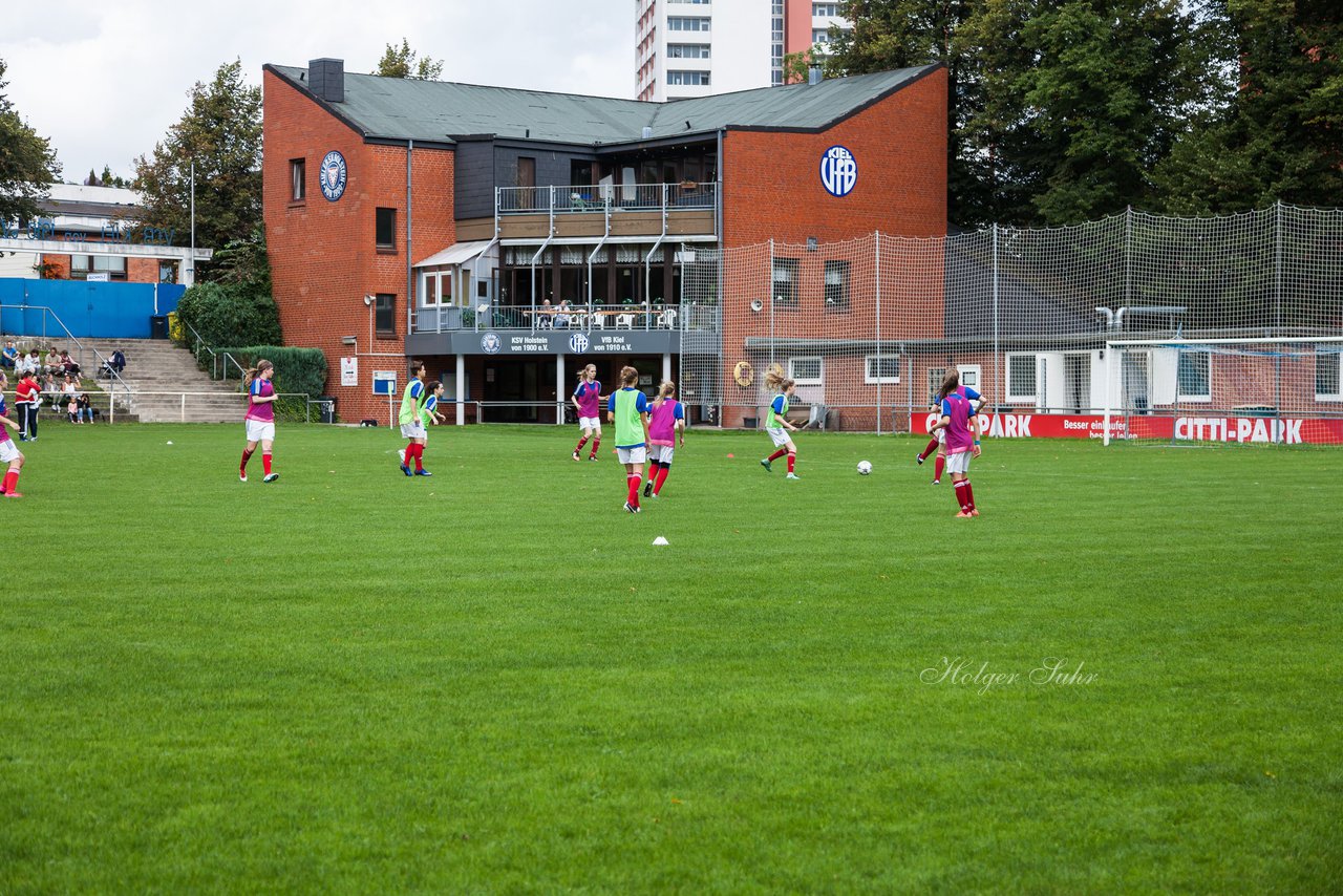 Bild 68 - B-Juniorinnen Holstein Kiel - SV Wahlstedt : Ergebnis: 5:0